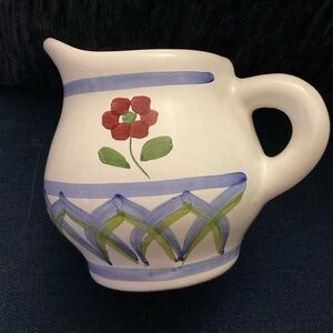 Caleca small pottery creamer